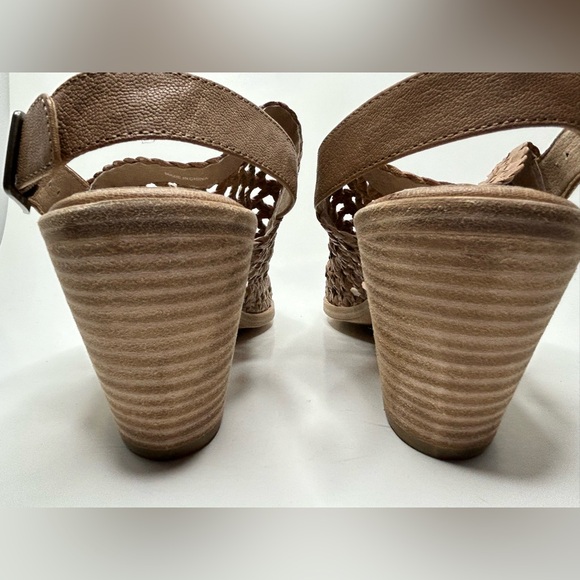 Eileen Fisher Woven Tan Leather Open Toe Sandal Heel Size 9 - Picture 11 of 14